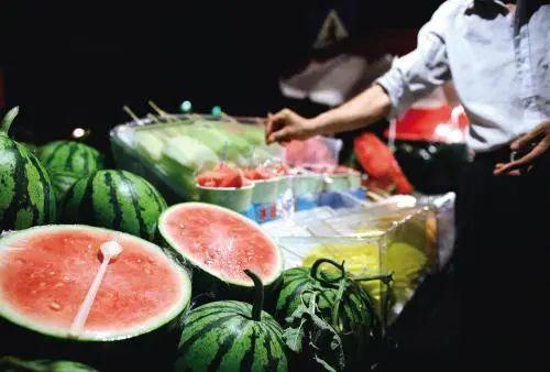 吕梁汾阳吃瓜叫爸爸,吃瓜叫爸爸，传承地方风情