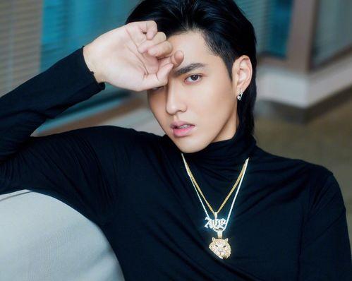 张艺兴吃瓜吴亦凡,娱乐圈风云再起